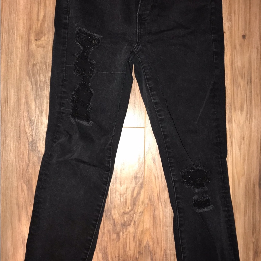 American Eagle Black distressed skinny jeans